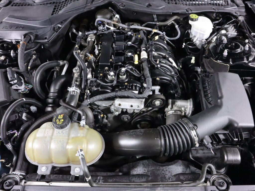 Used 2020 Ford Mustang Coupe RWD image 38