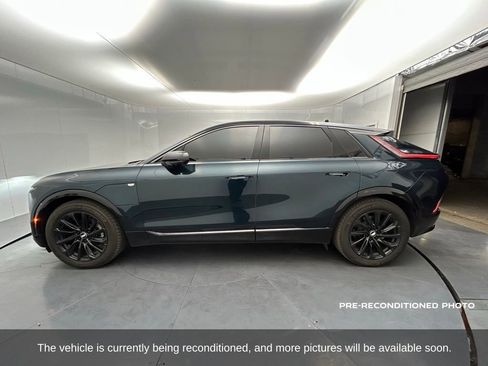 Used 2024 Cadillac Lyriq Sport image 2