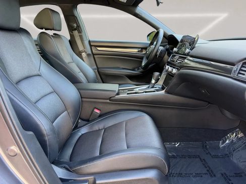 Used 2018 Honda Accord Sport image 22