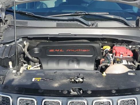 Used 2019 Jeep Compass Latitude w/ Popular Equipment Group image 28