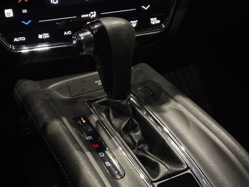 Used 2019 Honda HR-V EX image 26