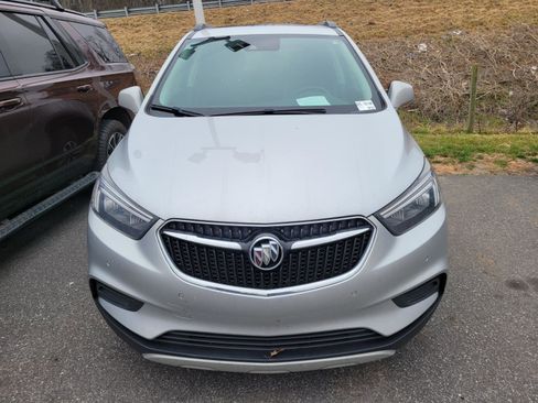Used 2022 Buick Encore Preferred w/ Safety Package II image 2