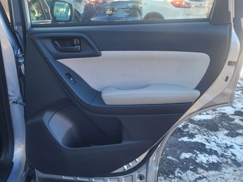 Used 2016 Subaru Forester 2.5i w/ Alloy Wheel Package image 24