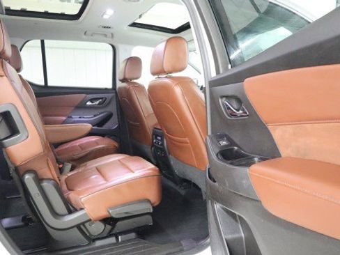 Used 2018 Chevrolet Traverse High Country w/ LPO, Floor Liner Package AWD/4WD image 11