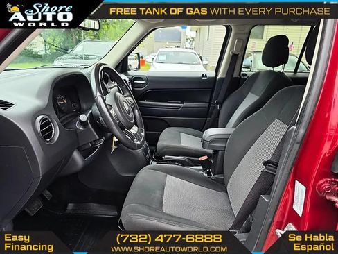 Used 2015 Jeep Patriot Latitude AWD/4WD image 6