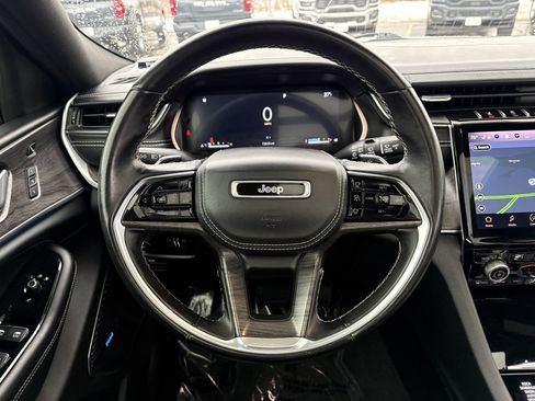 Used 2021 Jeep Grand Cherokee L Overland w/ Luxury Tech Group IV image 25