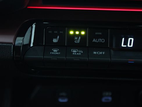 Certified 2024 Toyota Prius Prime Premium w/ Advanced Technology Package FWD image 21