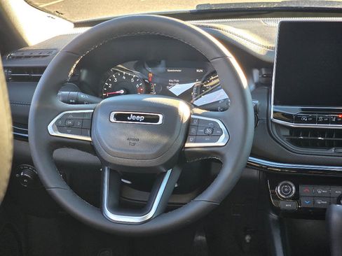 New 2026 Jeep Compass Limited w/ Limited Altitude Pack image 13