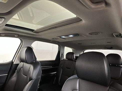 Used 2022 Kia Telluride S AWD/4WD image 16