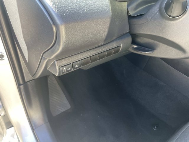 Used 2025 Toyota Corolla LE FWD image 21