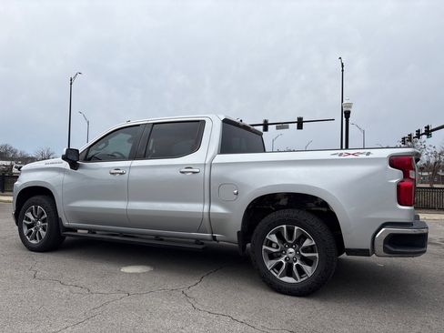 Used 2020 Chevrolet Silverado 1500 LT image 3