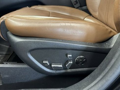 Used 2023 Lincoln Nautilus Reserve w/ Equipment Group 202A image 14