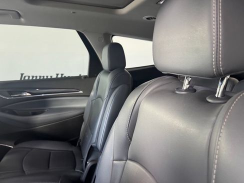 Used 2019 Buick Enclave Essence w/ LPO, Luxury Package FWD image 10