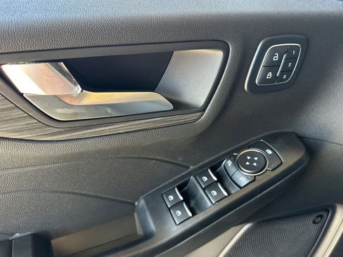 New 2024 Ford Escape Platinum w/ Premium Technology Package image 8