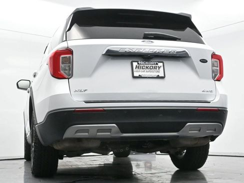 Used 2023 Ford Explorer XLT w/ Equipment Group 202A AWD/4WD image 52