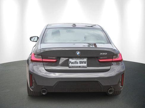 Used 2023 BMW 330i Sedan w/ M Sport Package RWD image 5
