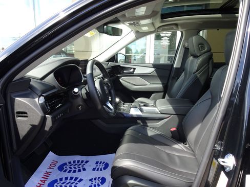 Used 2023 Acura MDX SH-AWD w/ Technology Package image 8