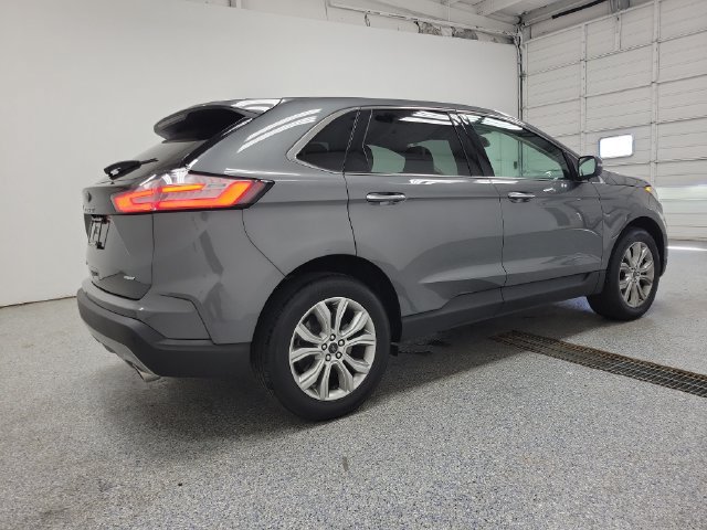Certified 2024 Ford Edge Titanium AWD/4WD image 3