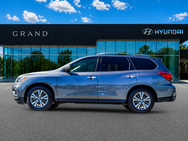 Used 2019 Nissan Pathfinder SL FWD image 3