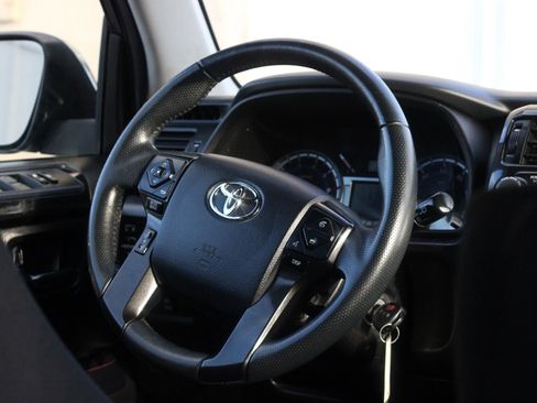 Used 2019 Toyota 4Runner 4WD image 14