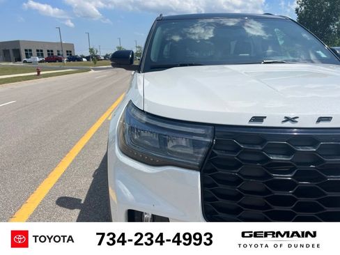 Used 2025 Ford Explorer ST AWD/4WD image 16