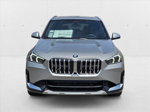 Used 2025 BMW X1 xDrive28i w/ Premium Package image 6