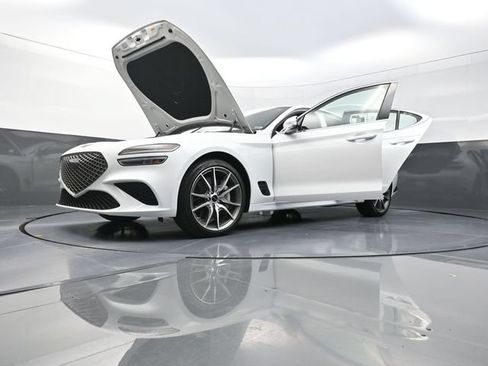 Used 2025 Genesis G70 2.5T RWD image 40