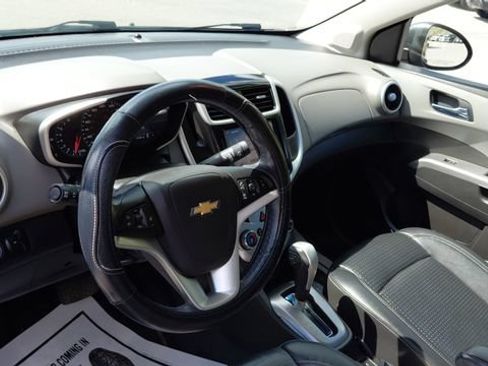 Used 2020 Chevrolet Sonic Premier FWD image 14