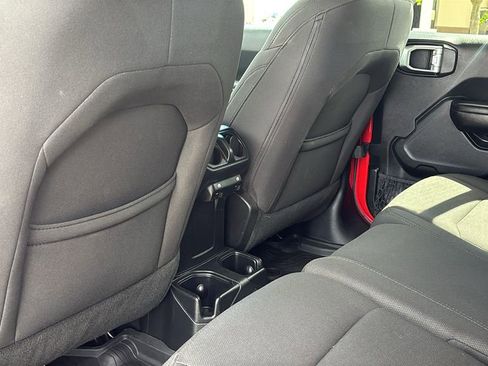 Used 2018 Jeep Wrangler Unlimited Sport S AWD/4WD image 30
