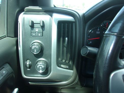 Used 2018 GMC Sierra 1500 SLT AWD/4WD image 26