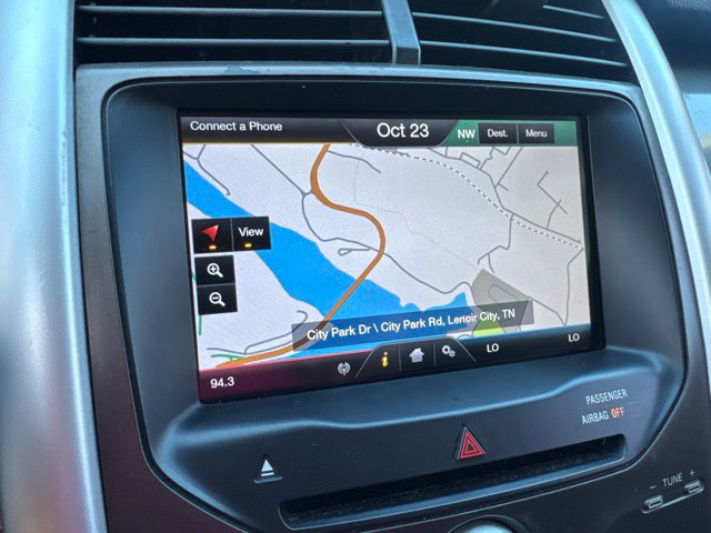 Used 2013 Ford Edge SEL FWD image 21