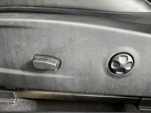 Used 2018 Dodge Challenger SXT Plus image 11