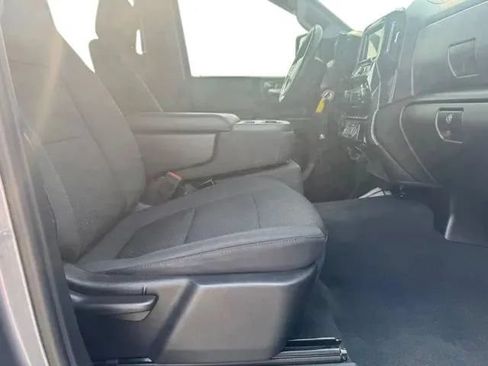 Used 2019 Chevrolet Silverado 1500 Custom w/ Custom Convenience Package AWD/4WD image 14