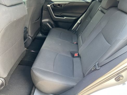 Certified 2020 Toyota RAV4 LE FWD image 31