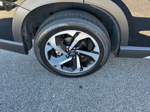 Used 2023 Subaru Forester Touring image 5