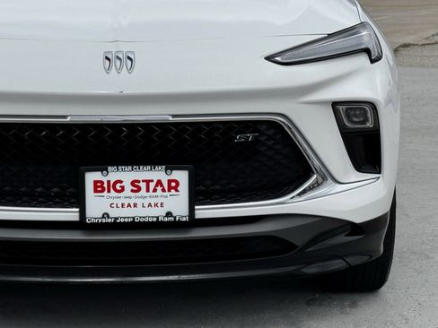 Used 2024 Buick Encore GX Sport Touring image 5