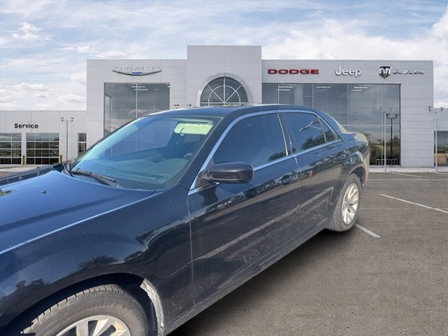 Certified 2019 Chrysler 300 Touring RWD image 3