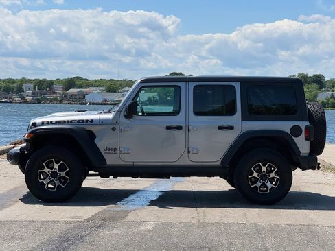 Used 2019 Jeep Wrangler Unlimited Rubicon w/ Cold Weather Group AWD/4WD image 4