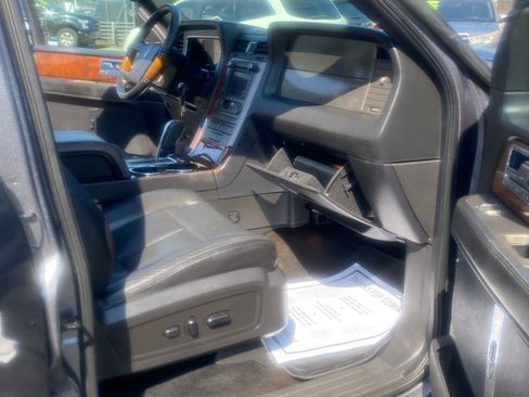 Used 2013 Lincoln Navigator 4WD w/ HD Trailer Tow Pkg image 26