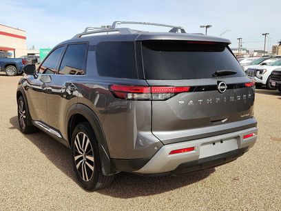 Used 2023 Nissan Pathfinder Platinum
