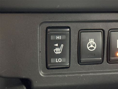 Used 2024 Nissan Frontier SV w/ SV Convenience Package AWD/4WD image 7