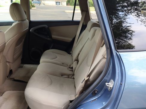 Used 2011 Toyota RAV4 4WD w/ Upgrade Value Pkg image 21