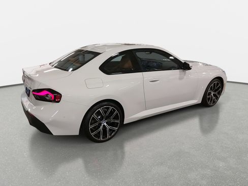 Used 2023 BMW 230i xDrive Coupe w/ Premium Package image 5