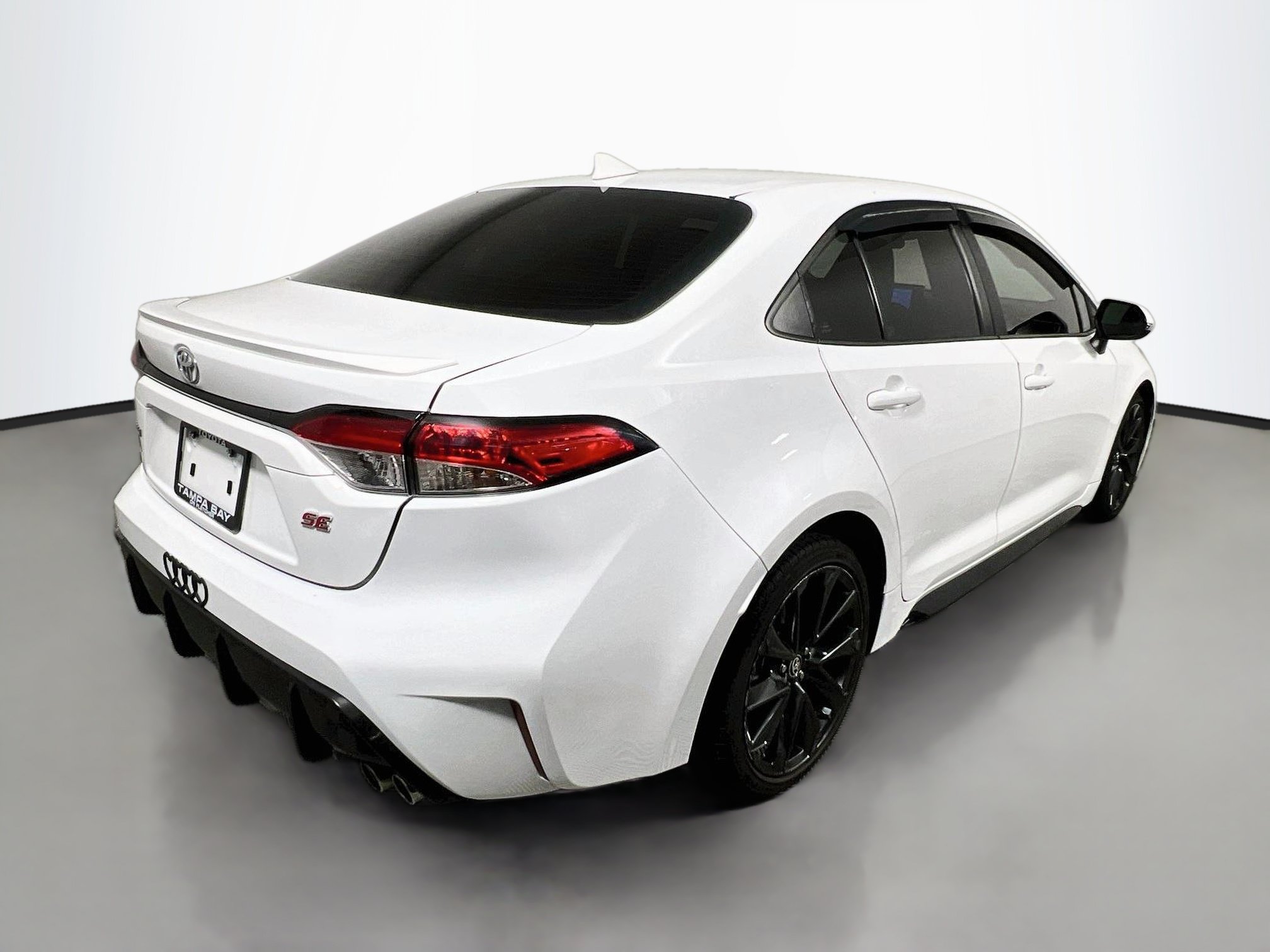Used 2024 Toyota Corolla SE FWD image 4