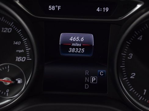 Used 2018 Mercedes-Benz GLA 250 4MATIC image 26