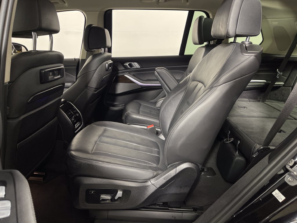 Used 2019 BMW X7 xDrive50i w/ Premium Package AWD/4WD image 13