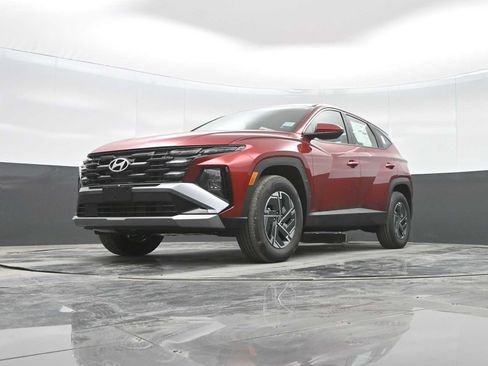 New 2026 Hyundai Tucson Blue SE image 24