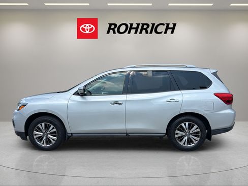 Used 2019 Nissan Pathfinder S AWD/4WD image 9
