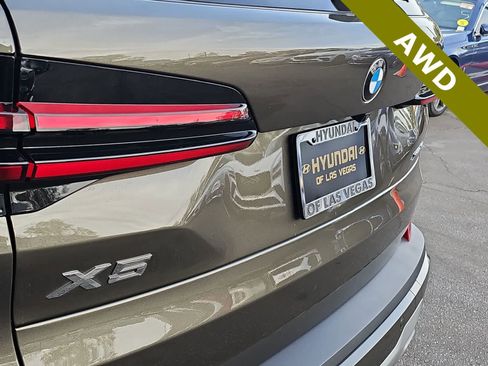 Used 2025 BMW X5 xDrive40i w/ Parking Assistance Package image 11