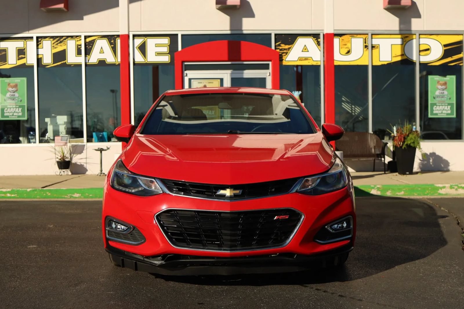 Used 2016 Chevrolet Cruze LT w/ Convenience Package FWD image 2